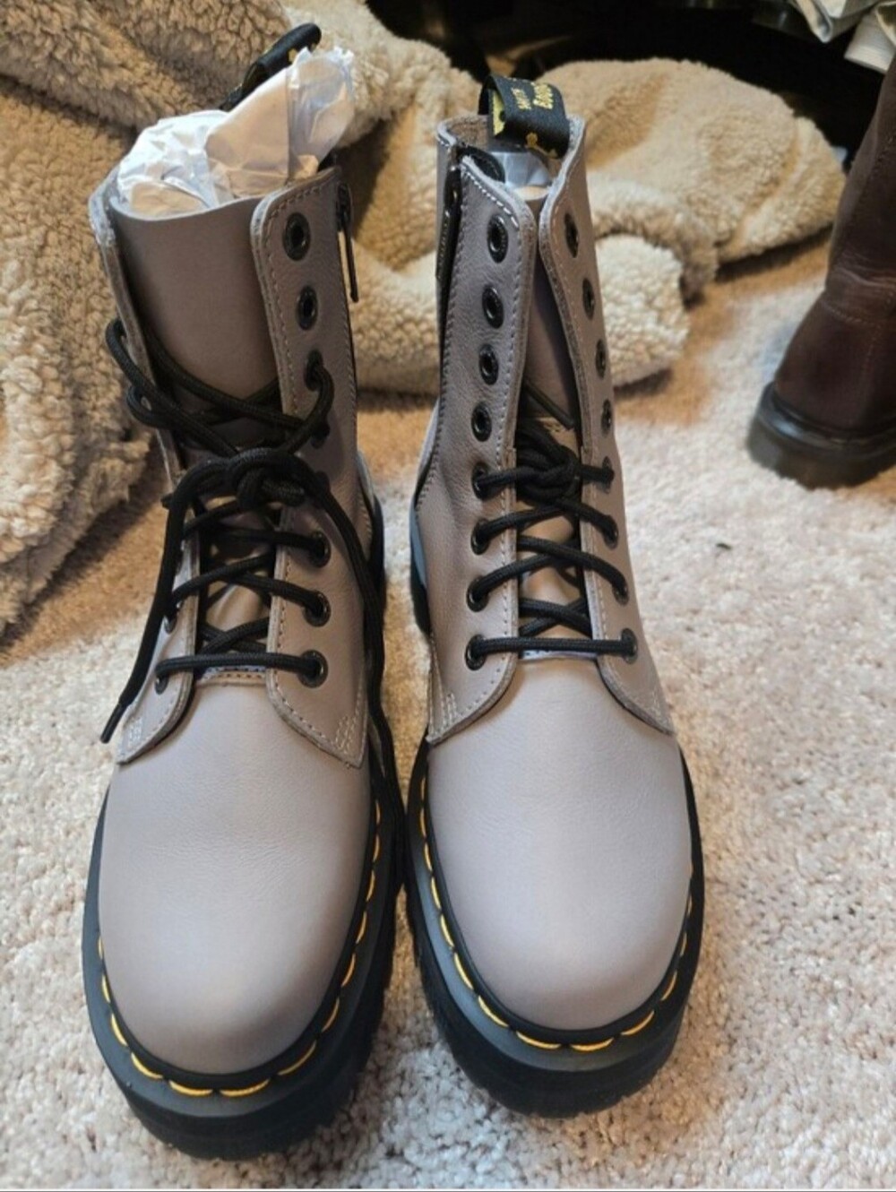 NWOB! Dr Martens Gray Jadon III Platform Boots. Size 8. MAKE OFFER!! - Picture 3 of 7